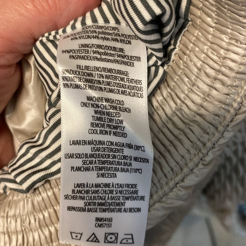 Calvin Klein down vest - Picture 4 of 4